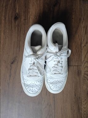 Nike White Women's Sneakers